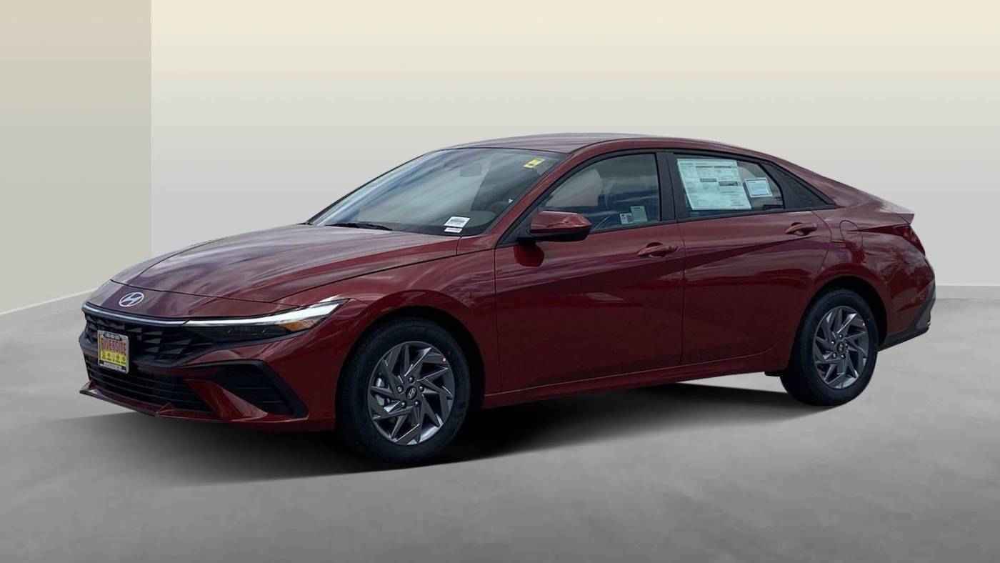 2024 Hyundai Elantra Hybrid Blue — Sedan — 9,383 mi — Riverside, CA