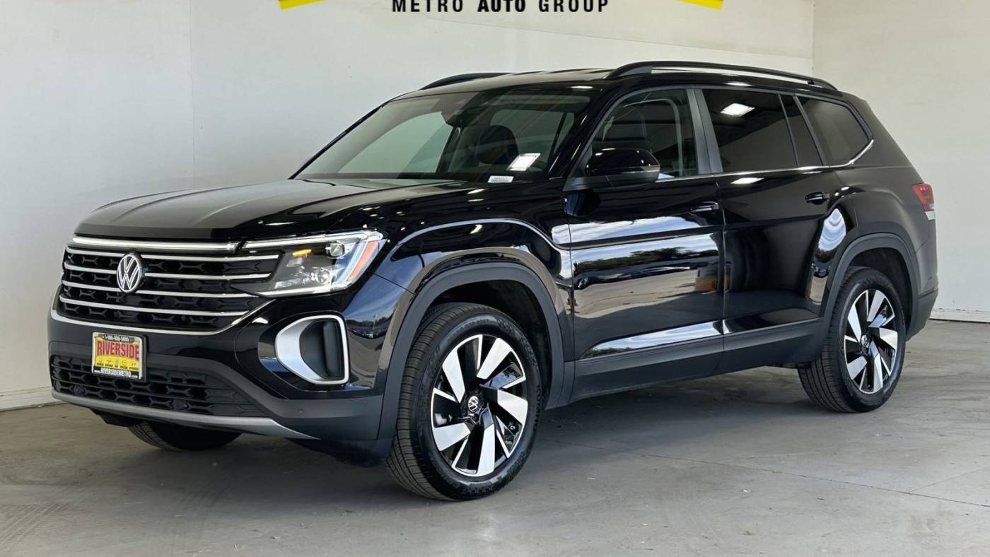 2024 Volkswagen Atlas SE with Technology — SUV — 6,718 mi — Riverside, CA
