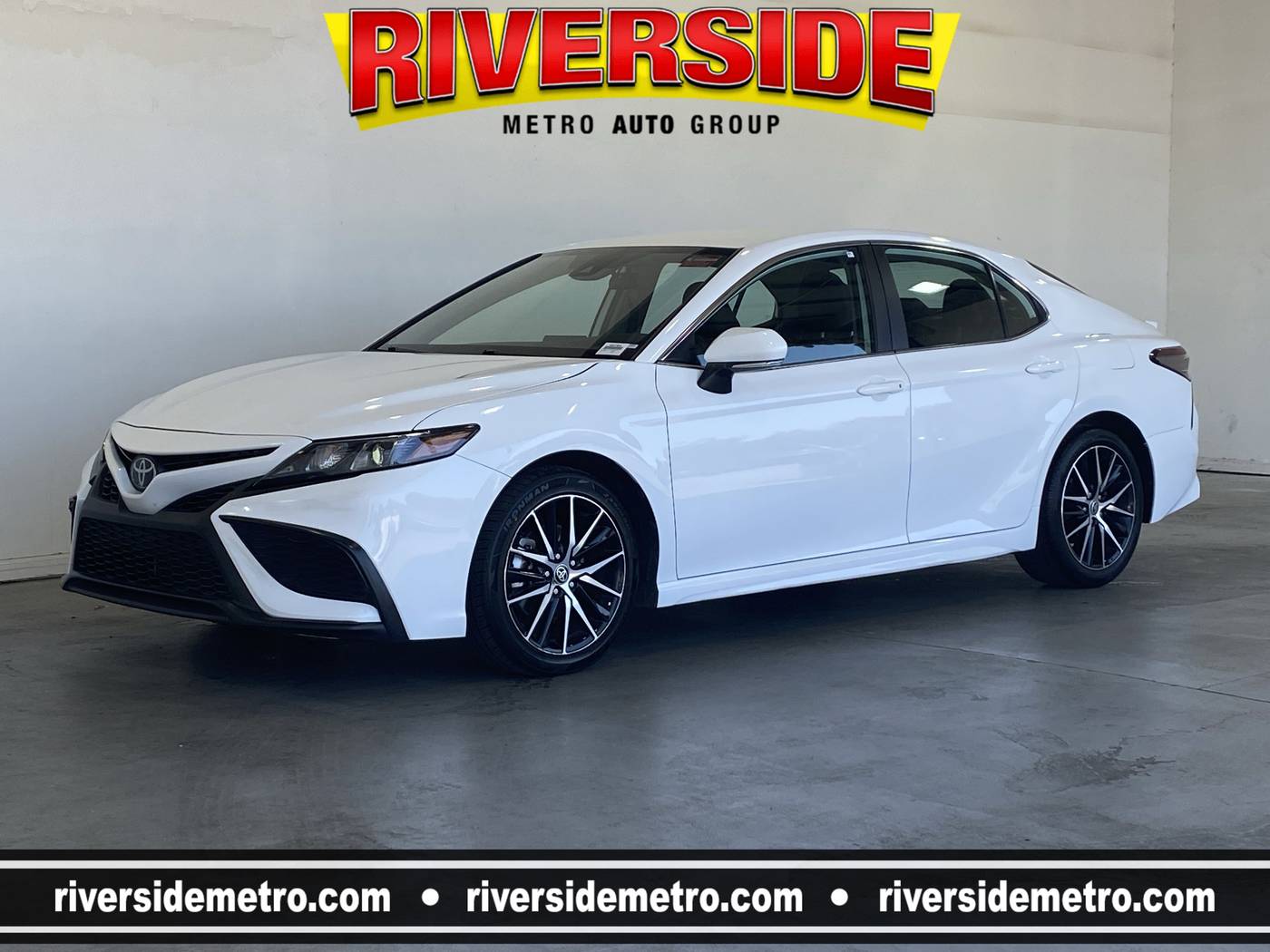 2024 Toyota Camry SE — Sedan — 37,669 mi — Riverside, CA