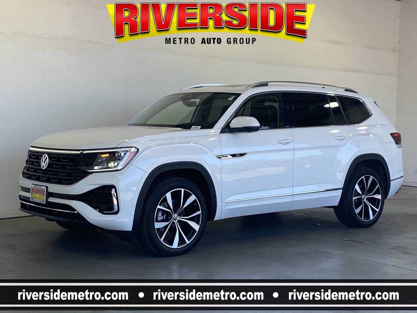 2024 Volkswagen Atlas SEL Premium R-Line — SUV — 20,177 mi — Riverside, CA