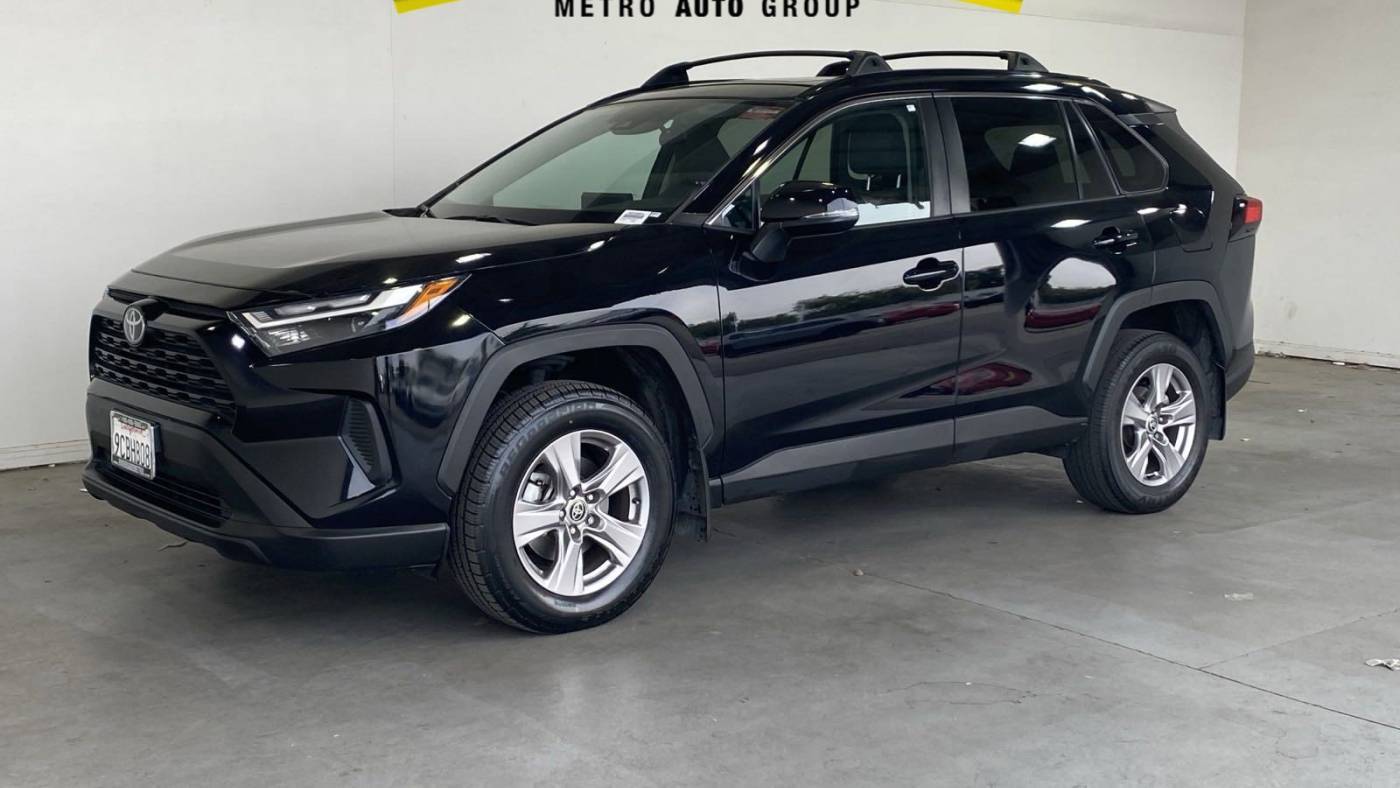 2022 Toyota RAV4 XLE — SUV — 42,460 mi — Riverside, CA