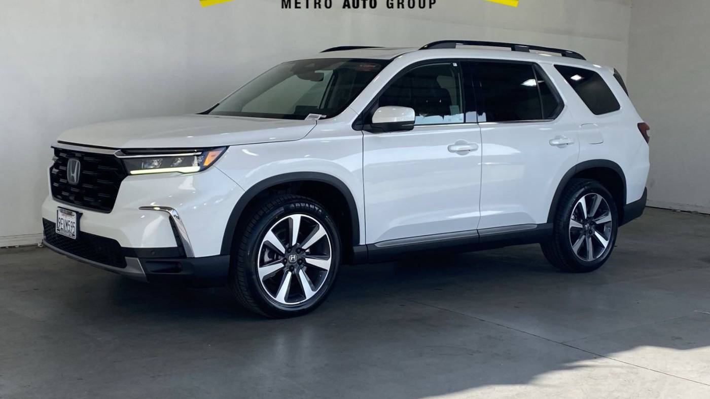 2023 Honda Pilot Touring — SUV — 30,216 mi — Riverside, CA