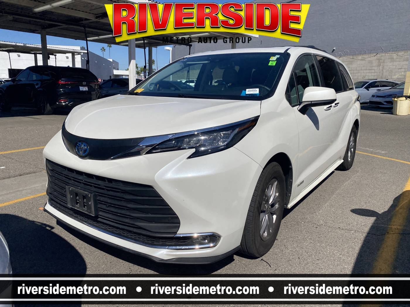 2021 Toyota Sienna XLE — Minivan — 69,642 mi — Riverside, CA