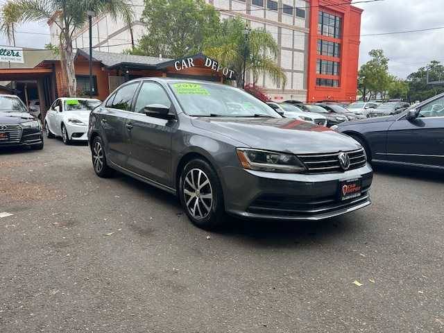 2017 Volkswagen Jetta 1.4T SE — Sedan — 71,346 mi — Pasadena, CA