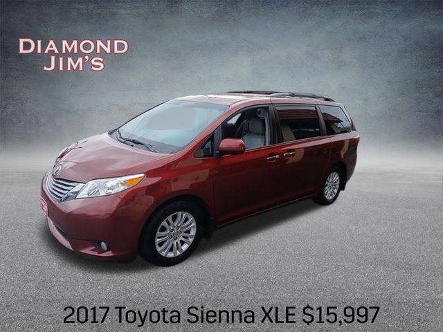 2017 Toyota Sienna XLE — Minivan — 152,697 mi — West Allis, WI