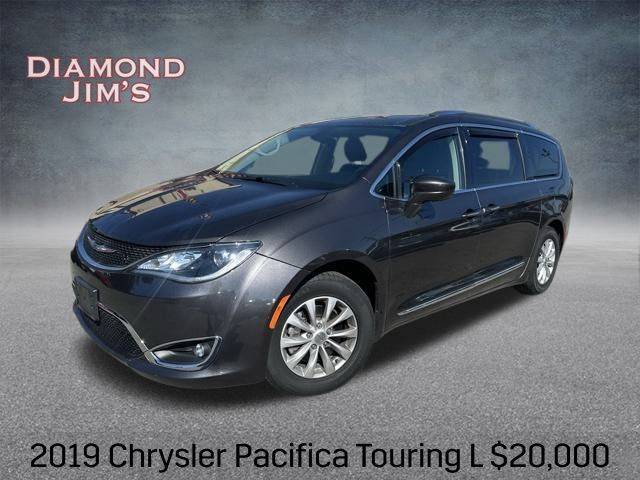 2019 Chrysler Pacifica Touring L — Minivan — 56,206 mi — West Allis, WI