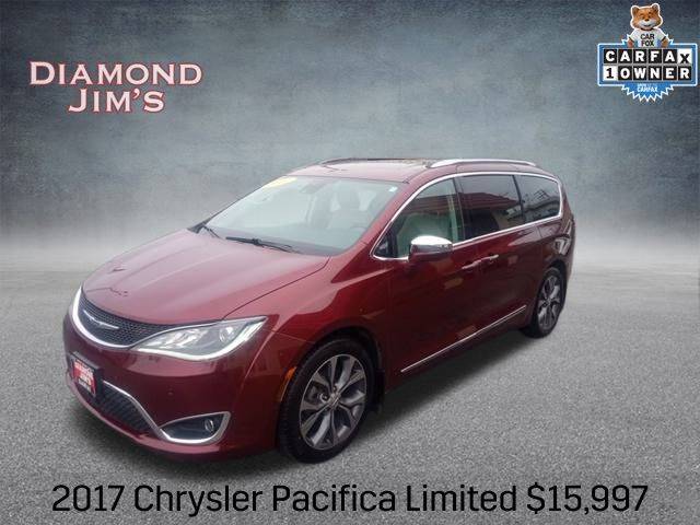 2017 Chrysler Pacifica Limited — Minivan — 111,658 mi — West Allis, WI