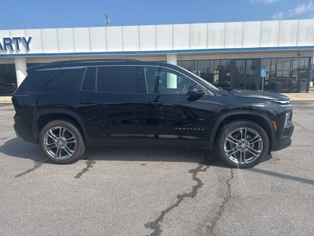 2025 Chevrolet Traverse LT — SUV — 3,598 mi — Huntsville, AL