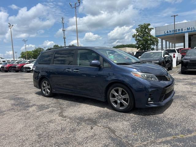 2018 Toyota Sienna SE — Minivan — 100,823 mi — Huntsville, AL