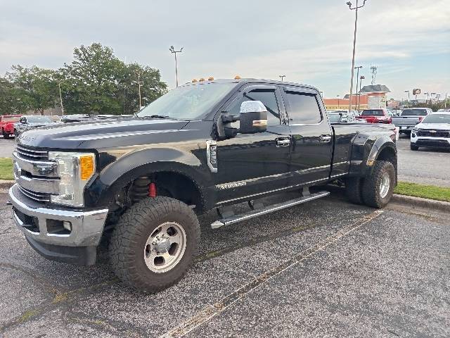 2019 Ford Super Duty F-350 Lariat — Pickup Truck — 155,478 mi — Huntsville, AL