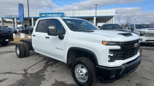 2025 Chevrolet Silverado 3500HD CC Work Truck — Chassis Cab Truck — 4,791 mi — Huntsville, AL