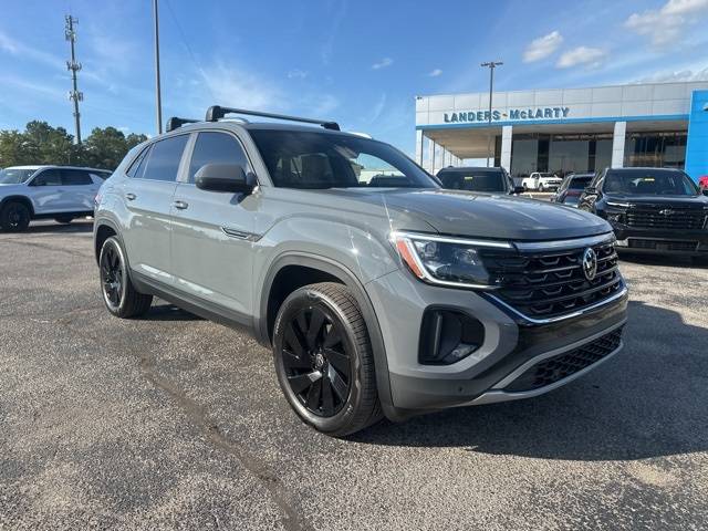 2024 Volkswagen Atlas Cross Sport SE with Technology — SUV — 4,946 mi — Huntsville, AL