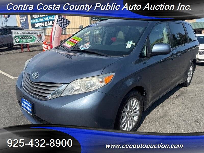 2013 Toyota Sienna Limited — Minivan — 54,742 mi — Pittsburg, CA