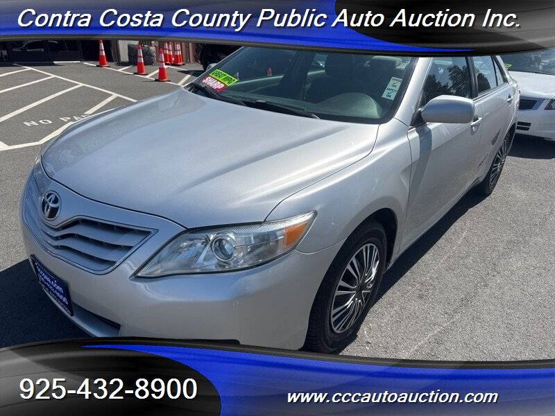 2011 Toyota Camry LE — Sedan — 117,827 mi — Pittsburg, CA
