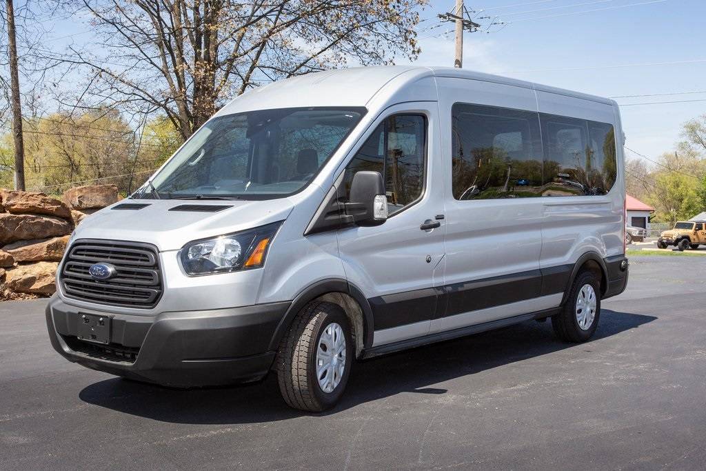 2019 Ford Transit Passenger Wagon T-350 XL — Passenger Van — 27,976 mi — Caseyville, IL