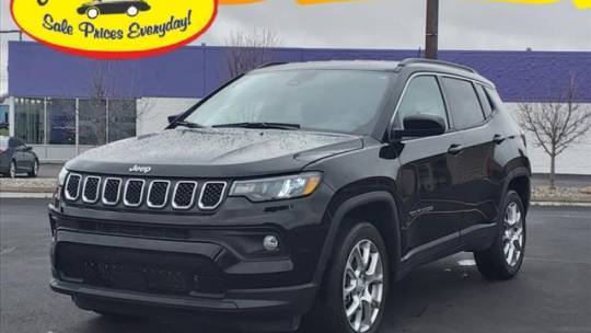 2024 Jeep Compass Latitude Lux — SUV — 3,459 mi — Decatur, IN