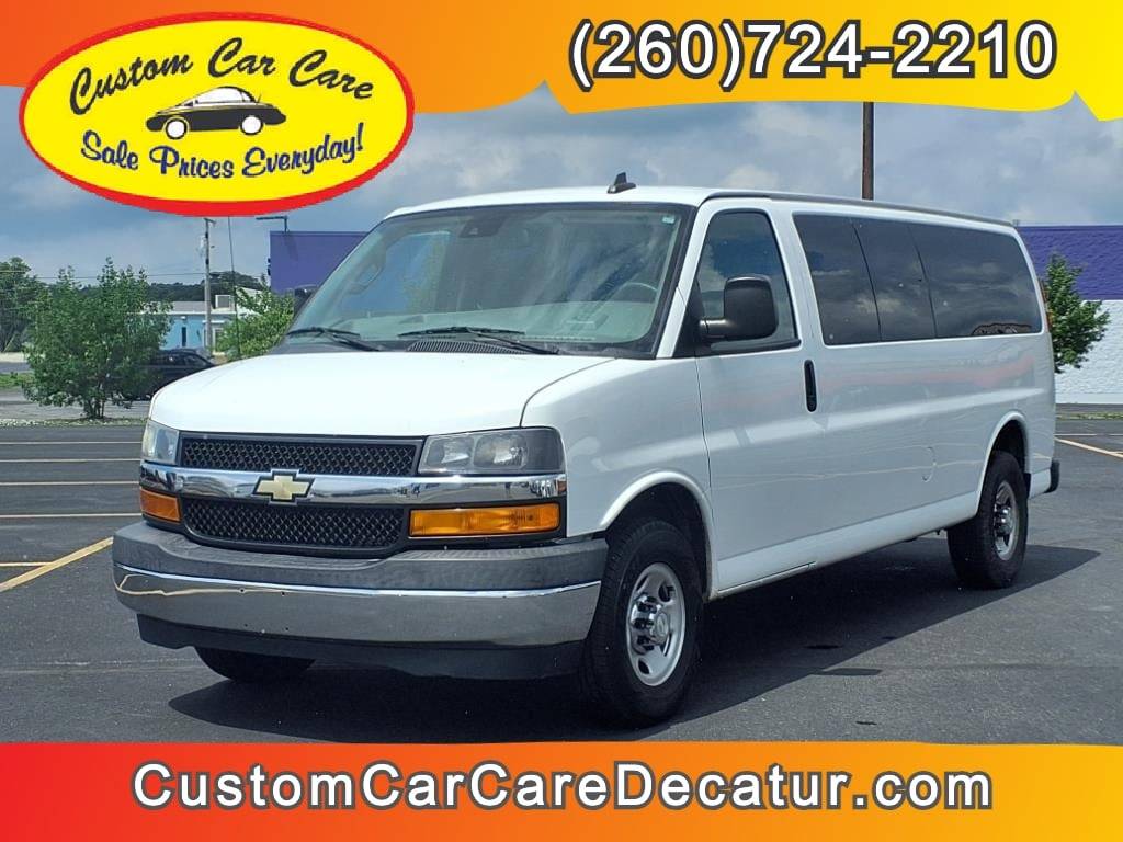 2020 Chevrolet Express Passenger LT — Passenger Van — 126,937 mi — Decatur, IN
