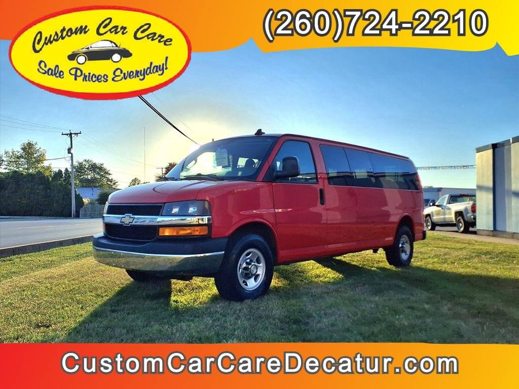2016 Chevrolet Express Passenger LT — Passenger Van — 101,964 mi — Decatur, IN