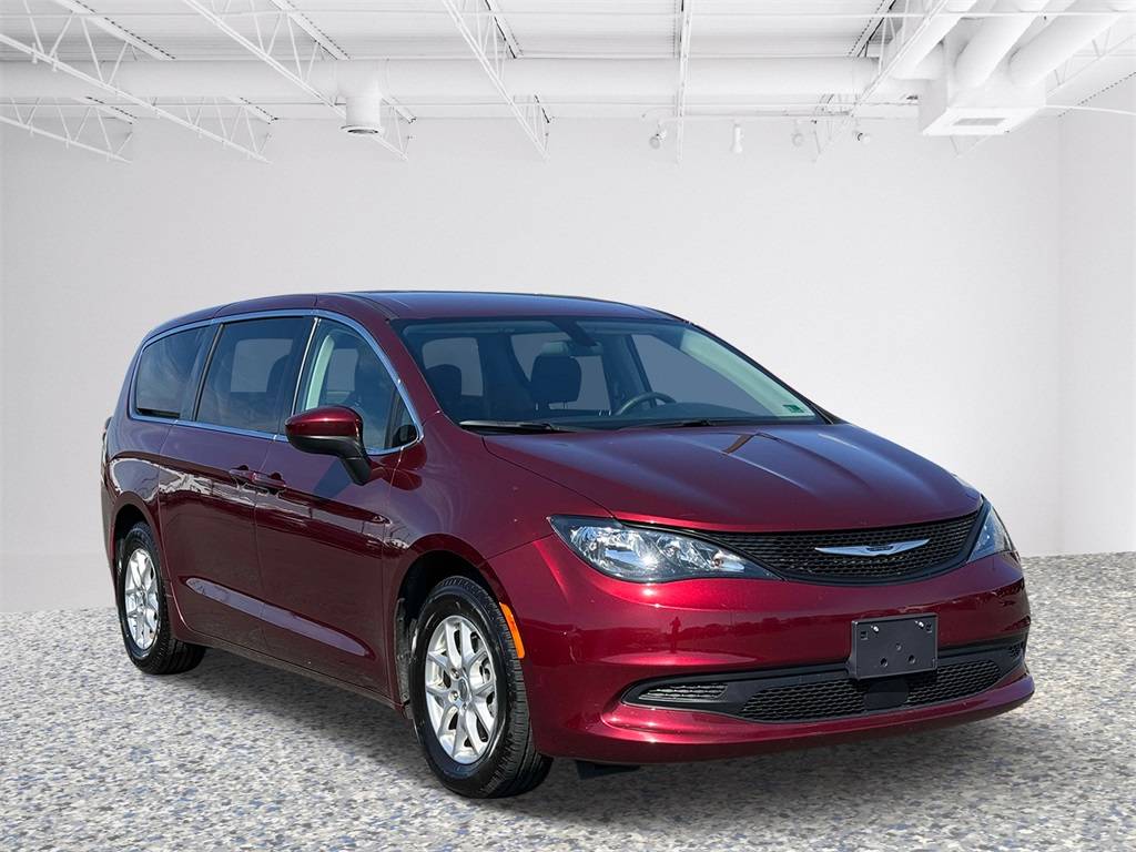 2022 Chrysler Voyager LX — Minivan — 61,805 mi — Fredericksburg, VA