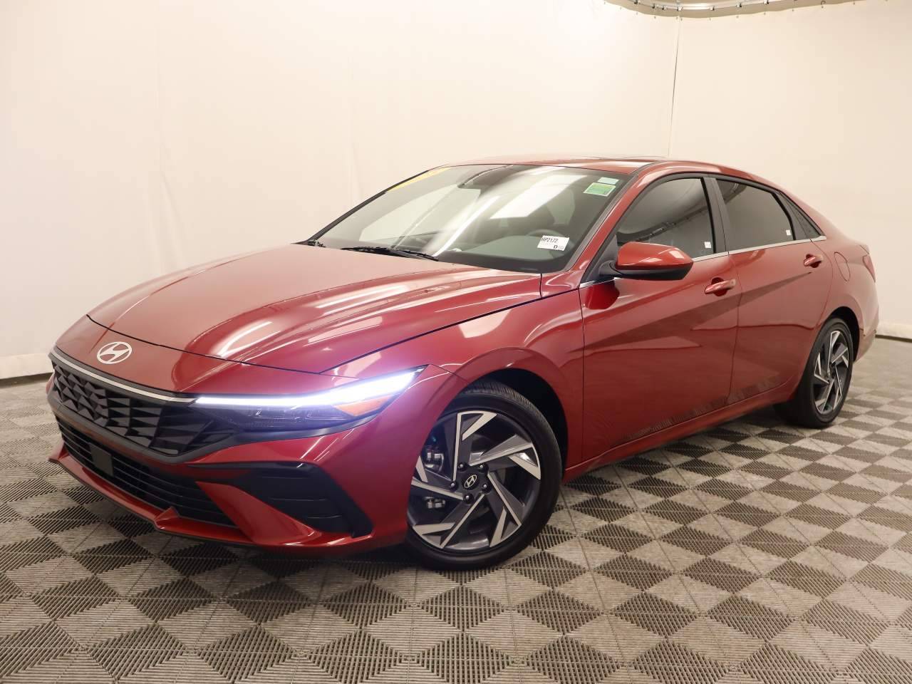 2025 Hyundai Elantra SEL Convenience — Sedan — 4,665 mi — Scottsdale, AZ