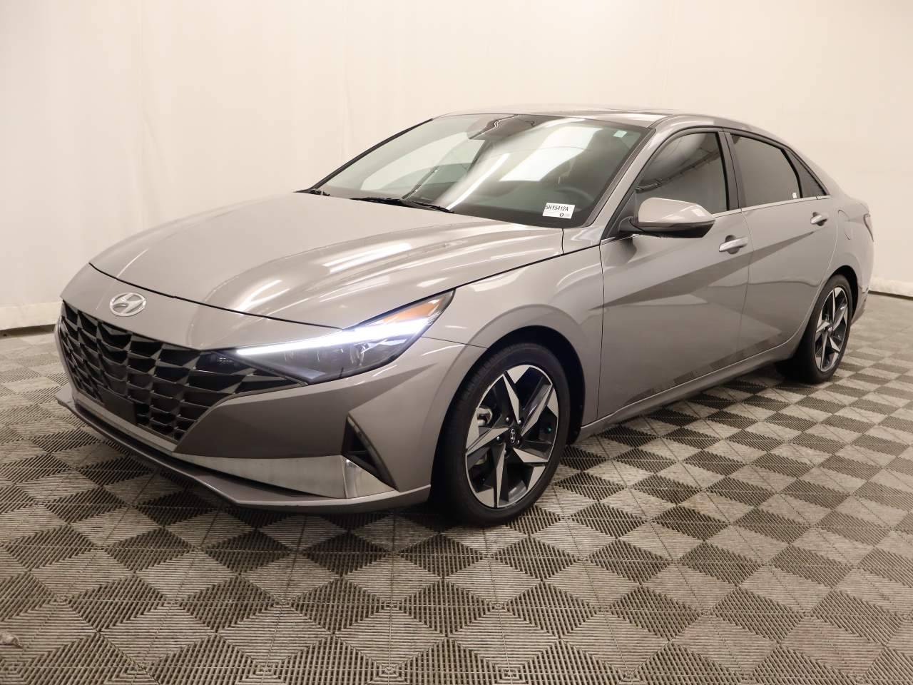 2022 Hyundai Elantra Hybrid Limited — Sedan — 24,216 mi — Scottsdale, AZ