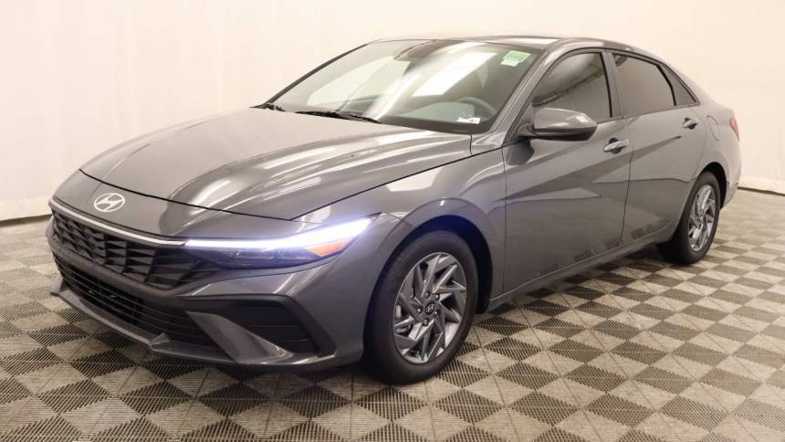 2024 Hyundai Elantra SEL — Sedan — 4,794 mi — Scottsdale, AZ