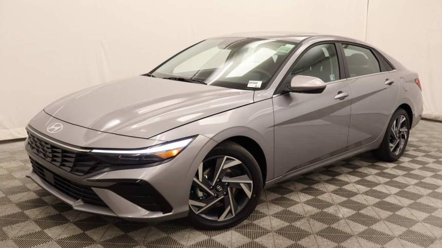 2025 Hyundai Elantra SEL Convenience — Sedan — 3,067 mi — Scottsdale, AZ