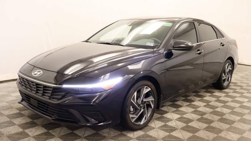 2024 Hyundai Elantra SEL — Sedan — 5,927 mi — Scottsdale, AZ
