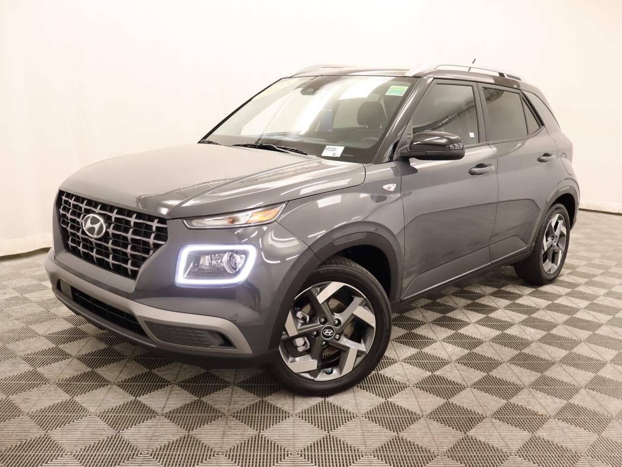 2025 Hyundai Venue Limited — SUV — 4,818 mi — Scottsdale, AZ