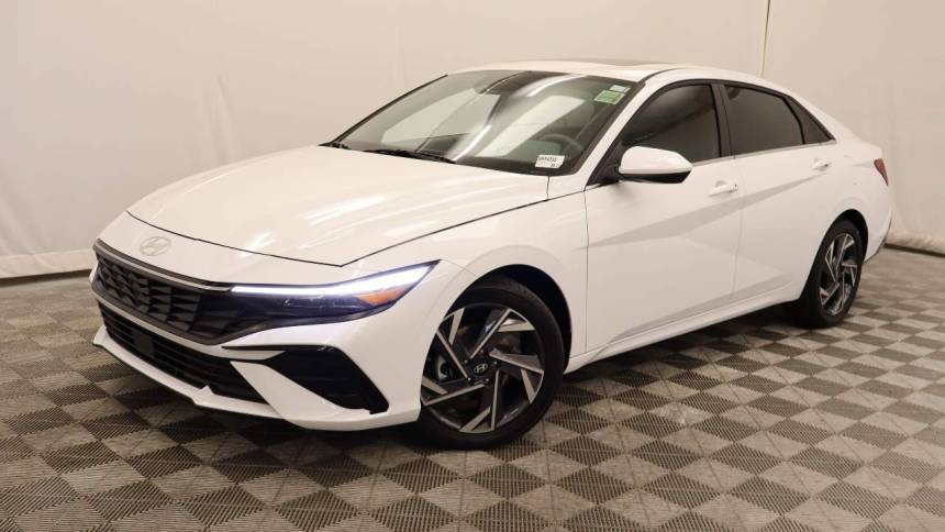 2025 Hyundai Elantra SEL Convenience — Sedan — 3,452 mi — Scottsdale, AZ