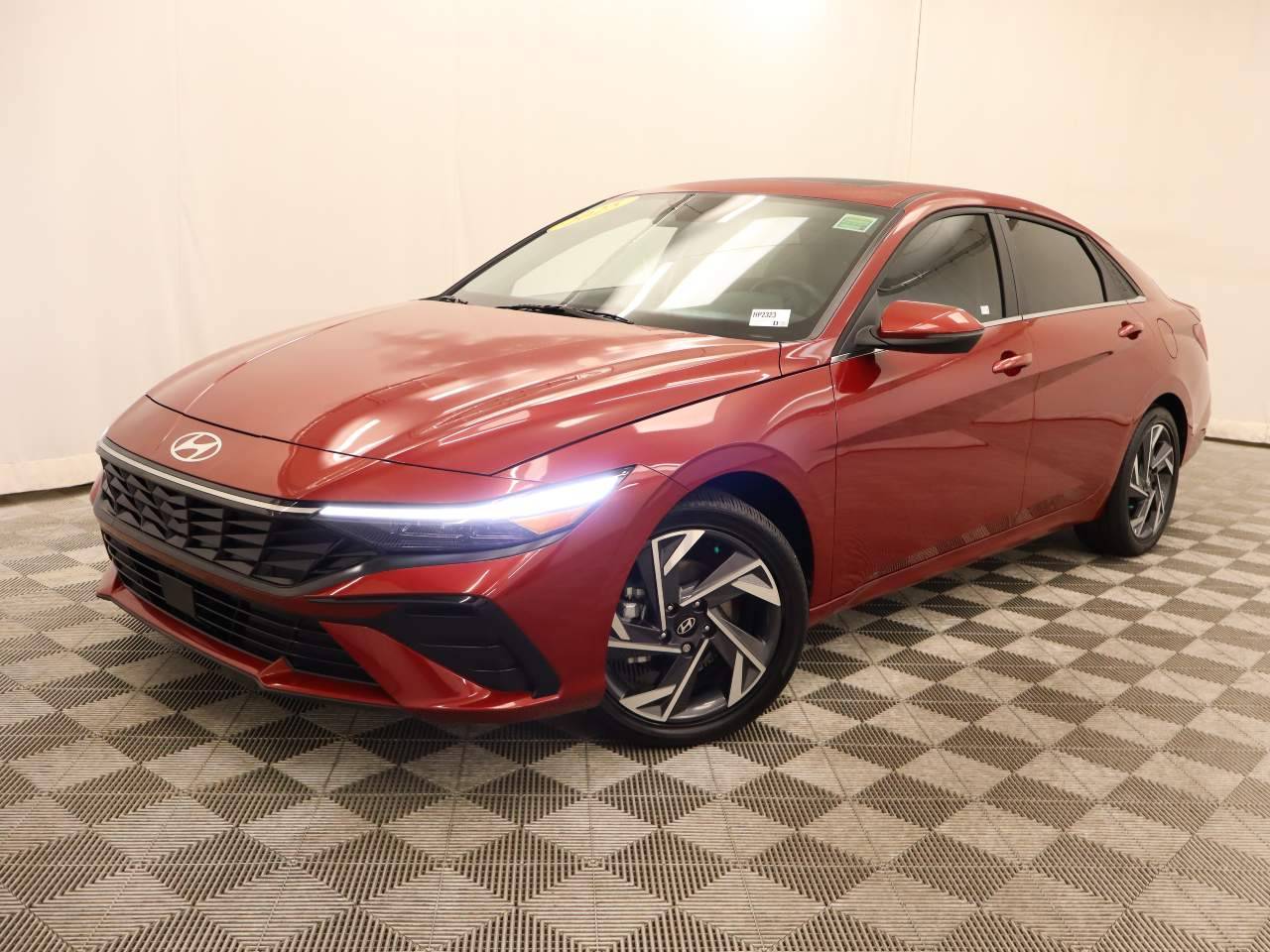 2025 Hyundai Elantra Hybrid Limited — Sedan — 3,889 mi — Scottsdale, AZ