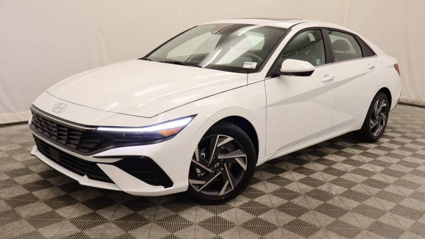 2025 Hyundai Elantra SEL Convenience — Sedan — 3,048 mi — Scottsdale, AZ
