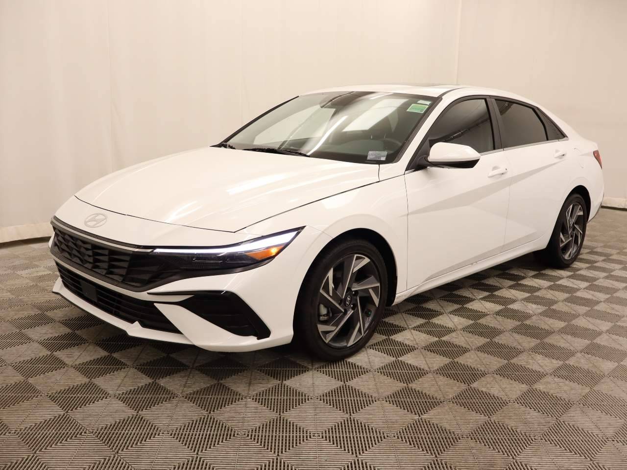 2025 Hyundai Elantra SEL Convenience — Sedan — 7,331 mi — Scottsdale, AZ