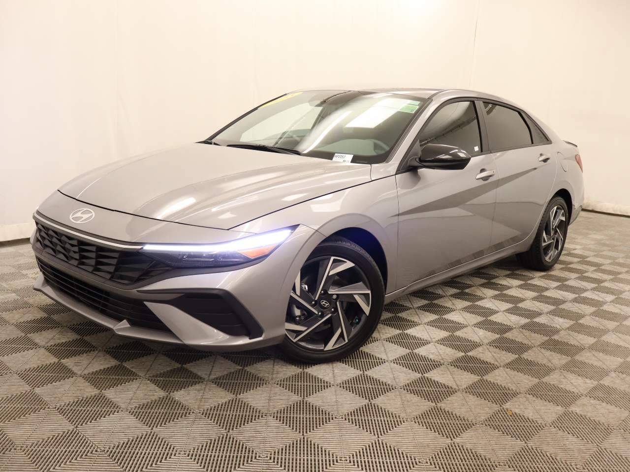 2025 Hyundai Elantra SEL Sport — Sedan — 4,011 mi — Scottsdale, AZ