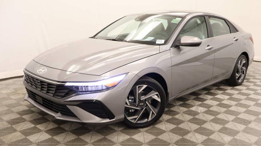 2025 Hyundai Elantra Hybrid Limited — Sedan — 3,787 mi — Scottsdale, AZ