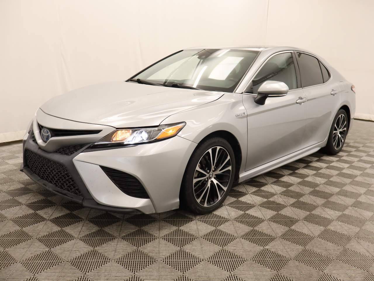 2020 Toyota Camry Hybrid SE — Sedan — 62,442 mi — Scottsdale, AZ