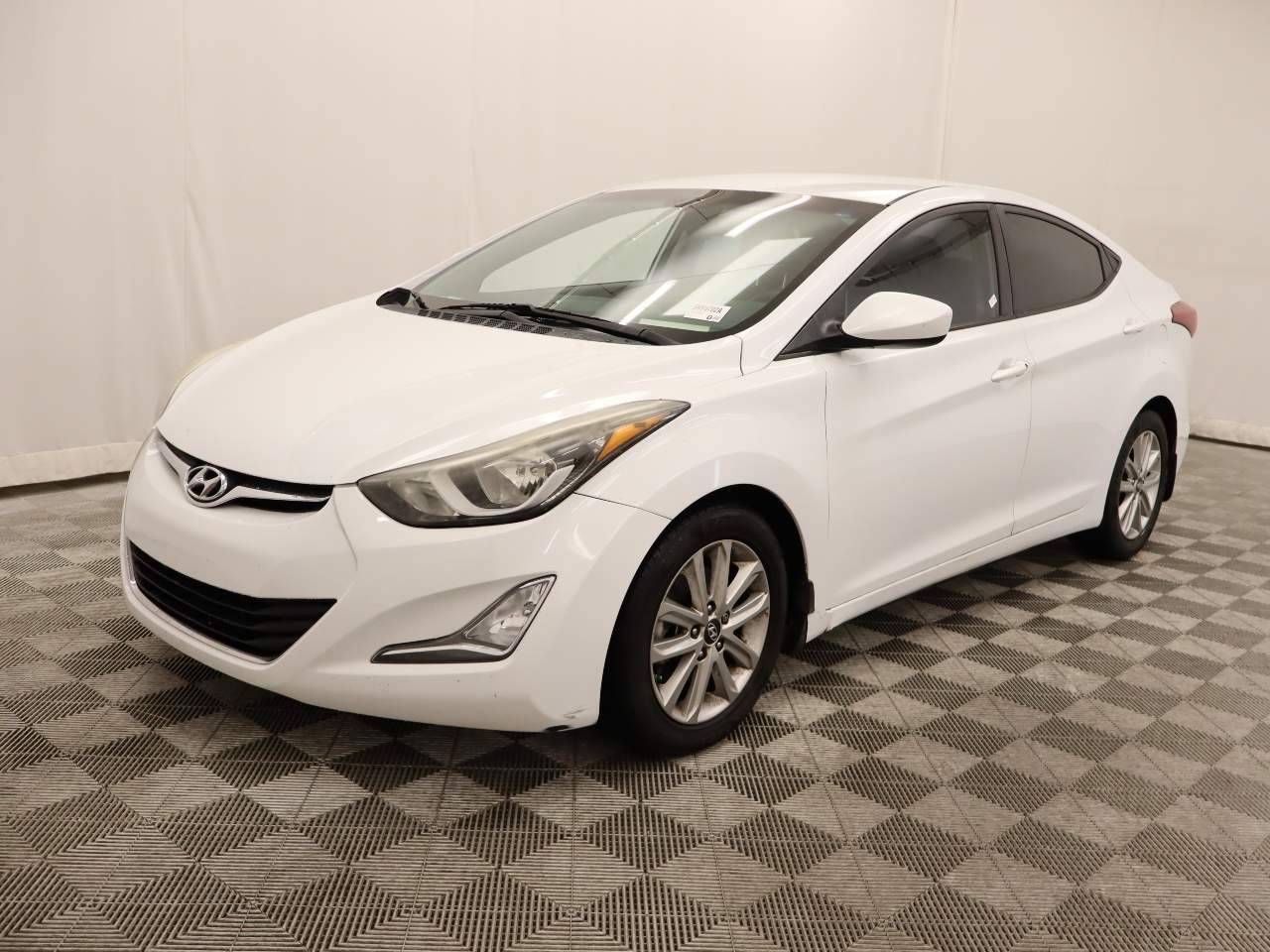 2016 Hyundai Elantra SE — Sedan — 124,575 mi — Scottsdale, AZ