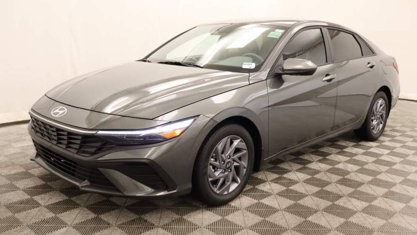 2024 Hyundai Elantra SEL — Sedan — 2,934 mi — Scottsdale, AZ