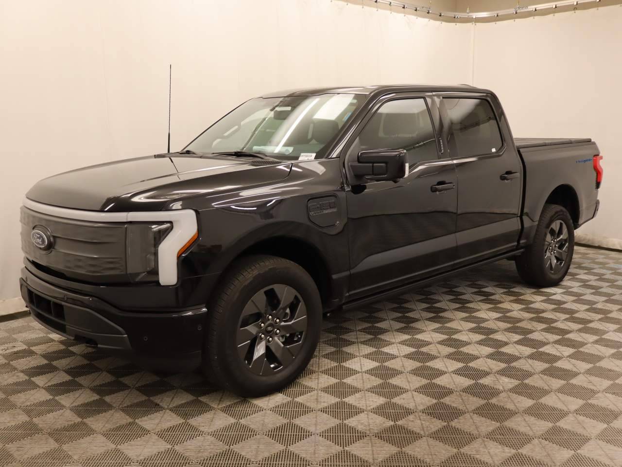 2023 Ford F-150 Lightning LARIAT — Pickup Truck — 31,590 mi — Scottsdale, AZ