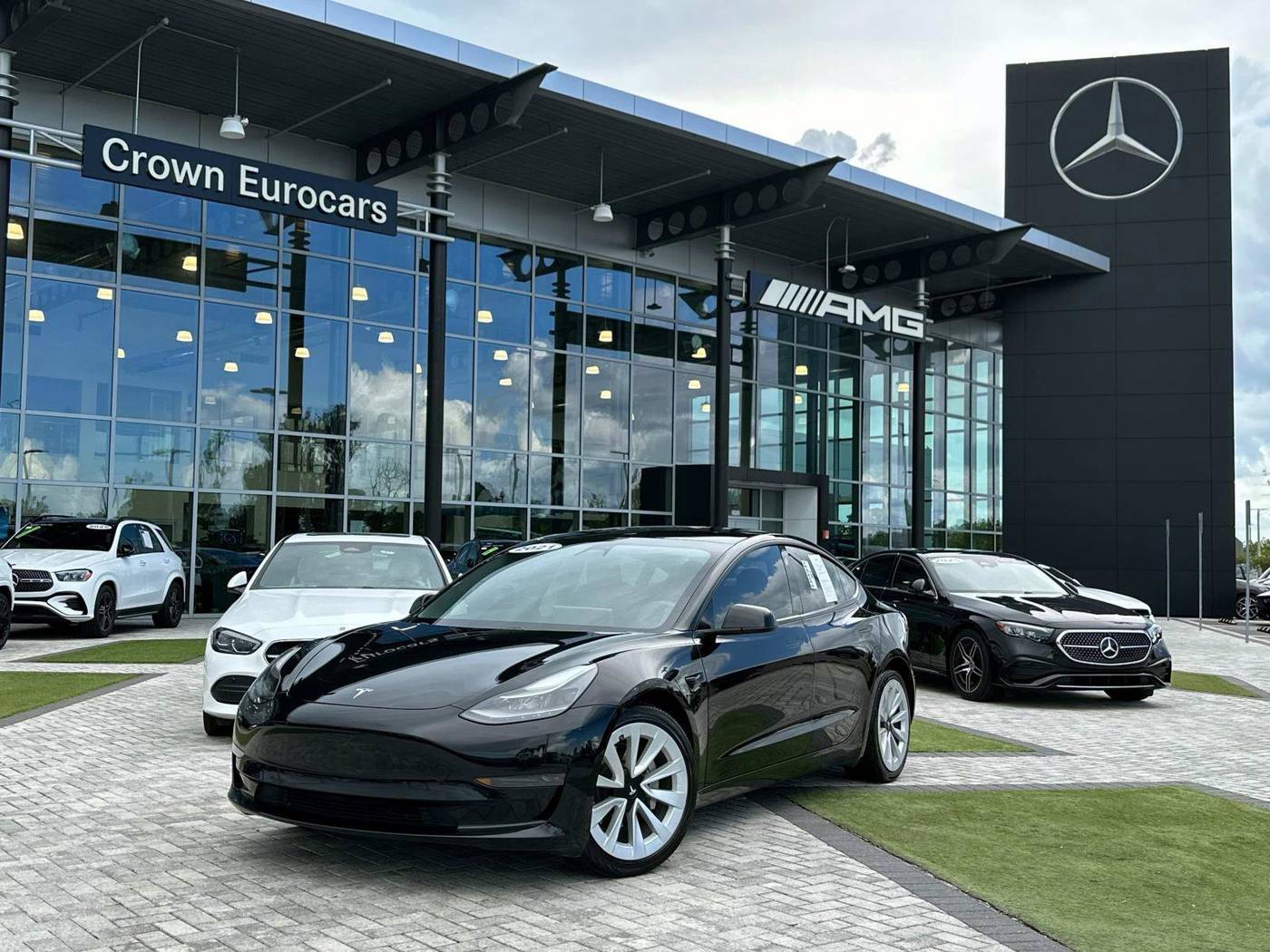 2021 Tesla Model 3 Standard Range Plus — Sedan — 71,527 mi — Pinellas Park, FL