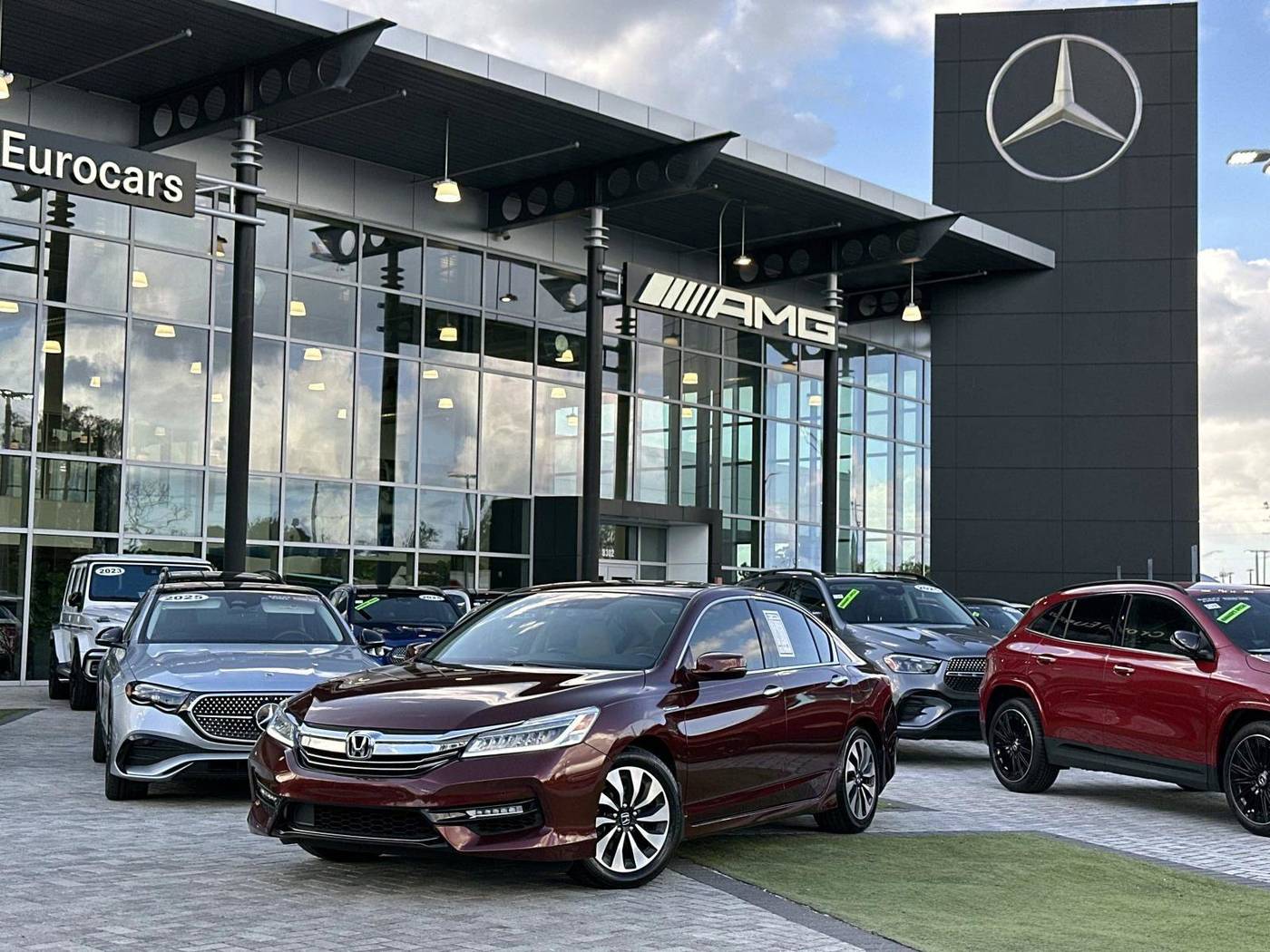 2017 Honda Accord Hybrid Touring — Sedan — 89,992 mi — Pinellas Park, FL