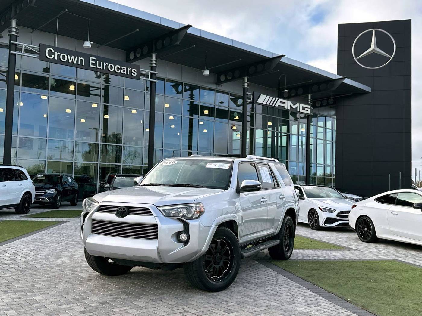 2016 Toyota 4Runner SR5 — SUV — 68,896 mi — Pinellas Park, FL