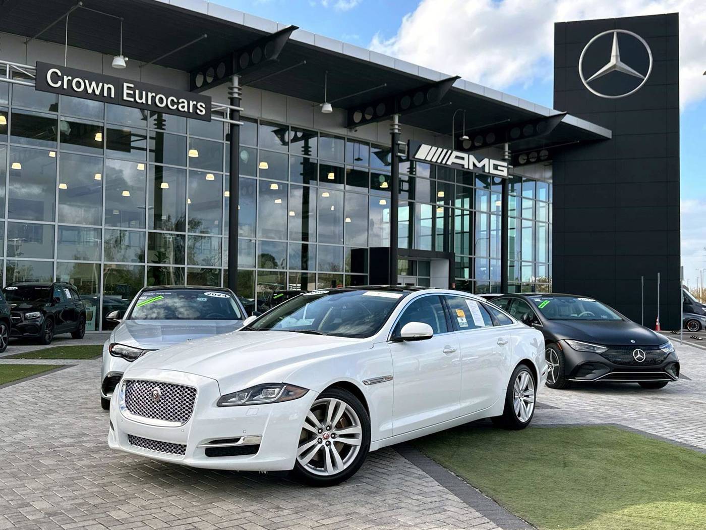 2016 Jaguar XJ Portfolio — Sedan — 51,221 mi — Pinellas Park, FL
