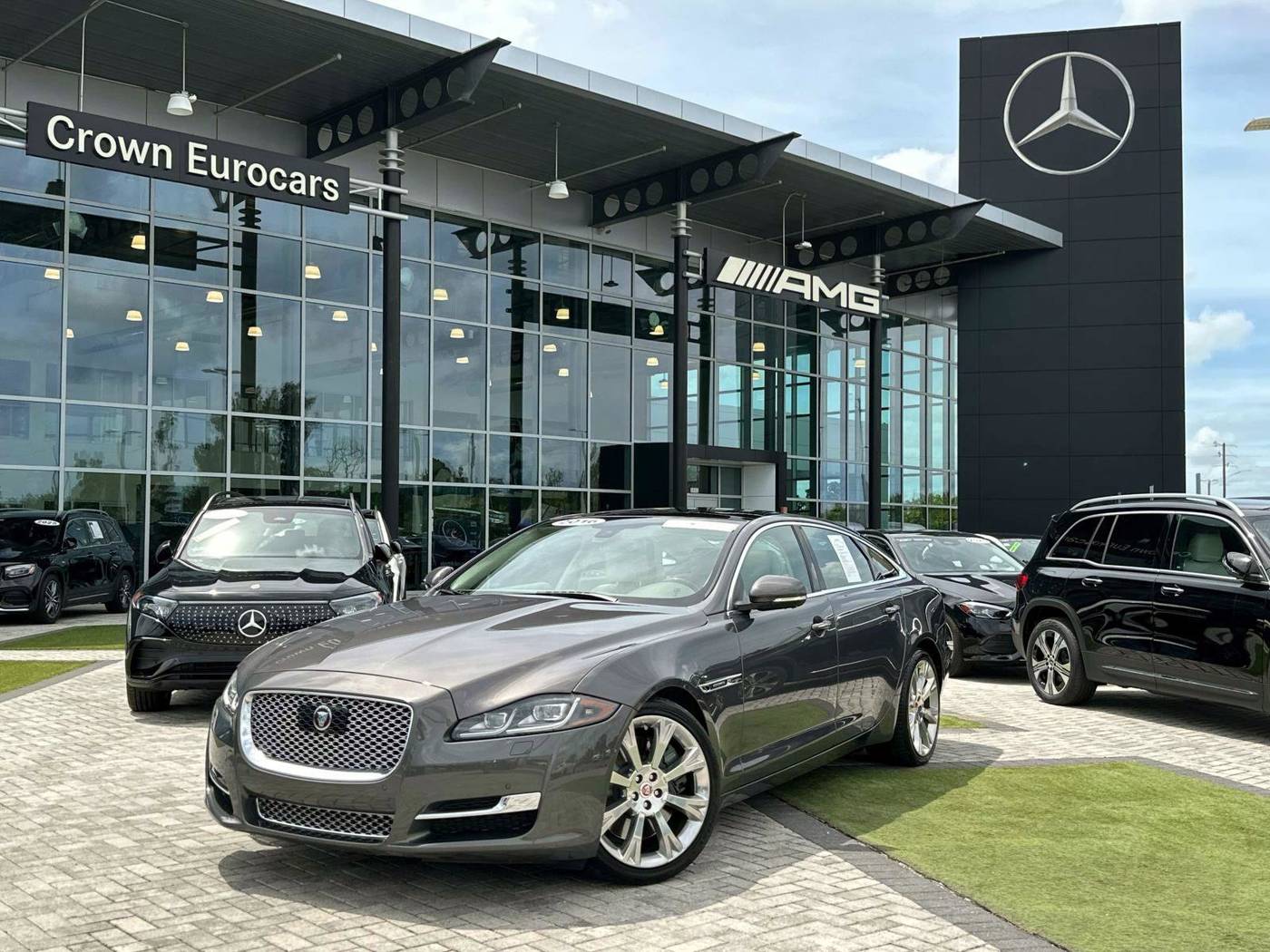 2016 Jaguar XJ Supercharged — Sedan — 46,748 mi — Pinellas Park, FL
