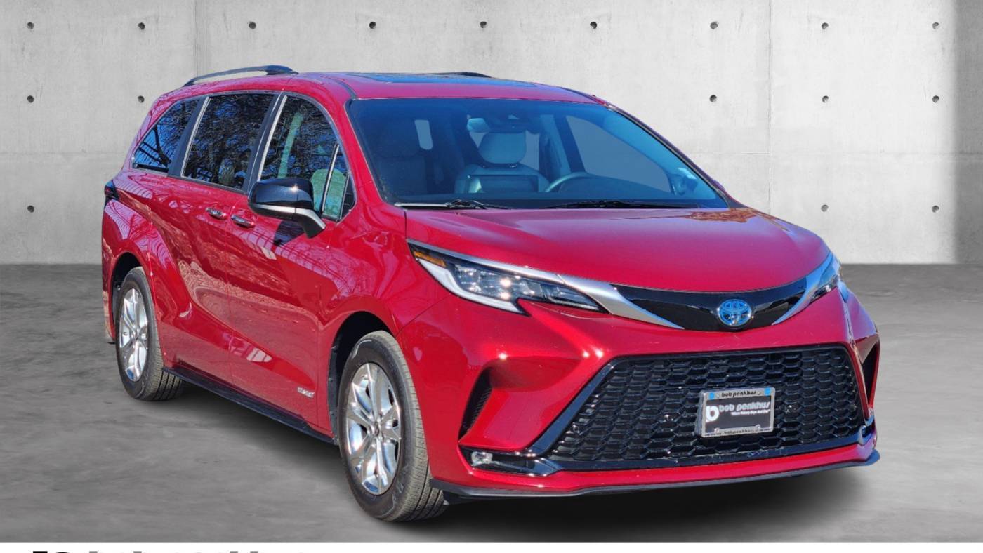 2021 Toyota Sienna XSE — Minivan — 6,403 mi — Colorado Springs, CO