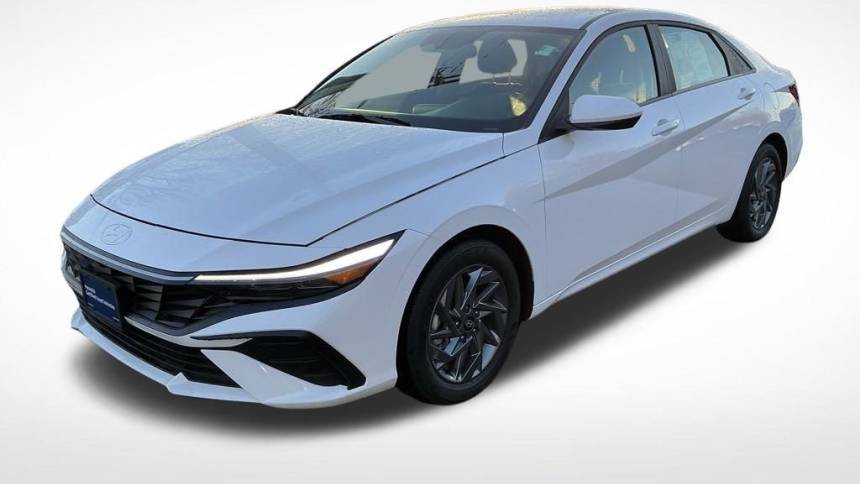 2024 Hyundai Elantra Hybrid Blue — Sedan — 6,056 mi — Beaverton, OR
