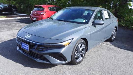 2024 Hyundai Elantra SEL — Sedan — 7,597 mi — Beaverton, OR