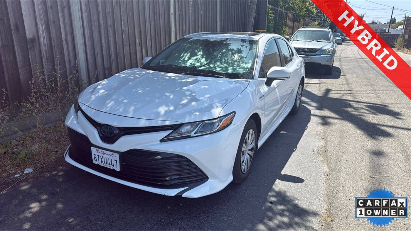 2020 Toyota Camry Hybrid LE — Sedan — 25,595 mi — Sunnyvale, CA