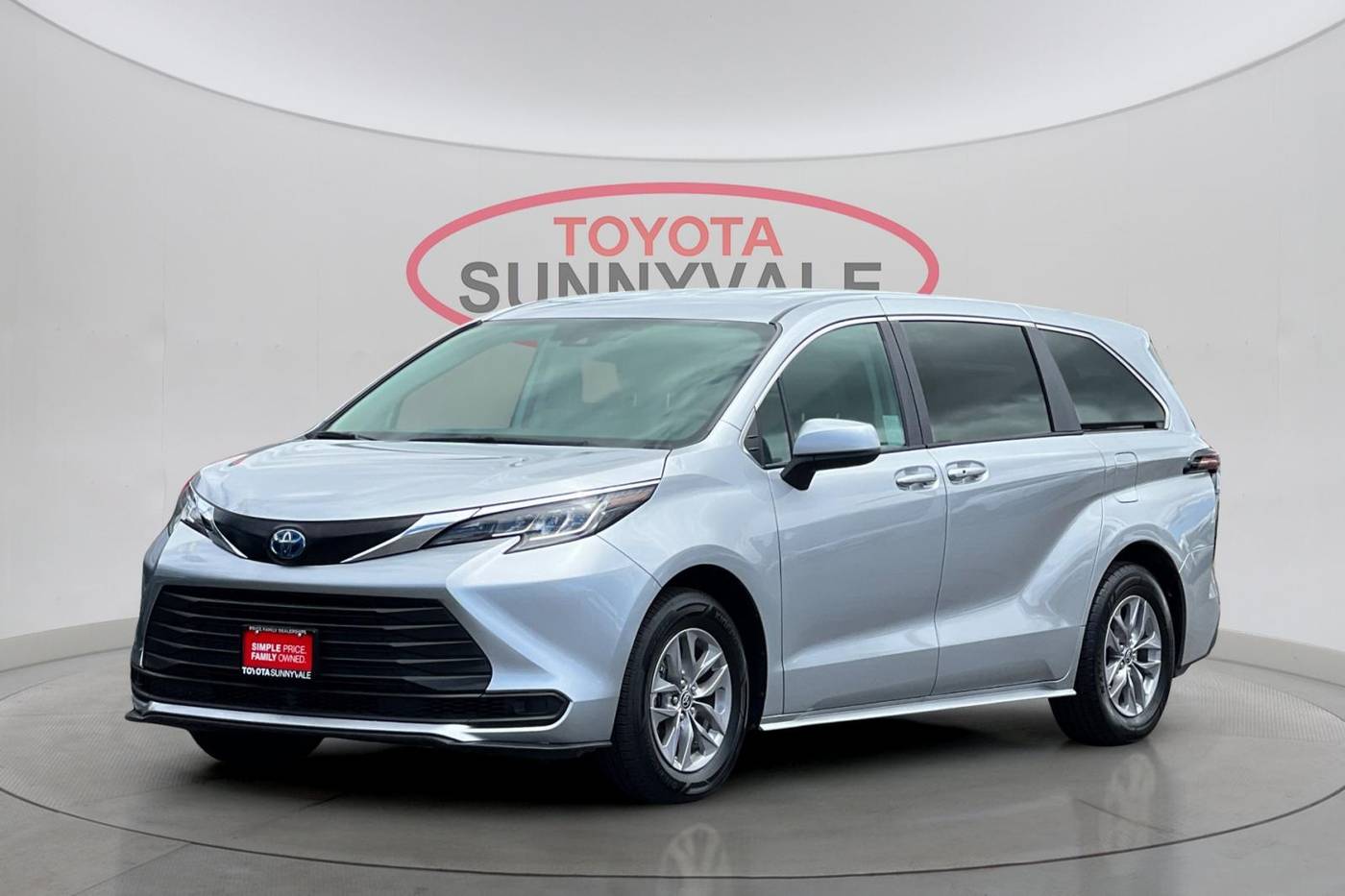 2023 Toyota Sienna LE — Minivan — 58,459 mi — Sunnyvale, CA
