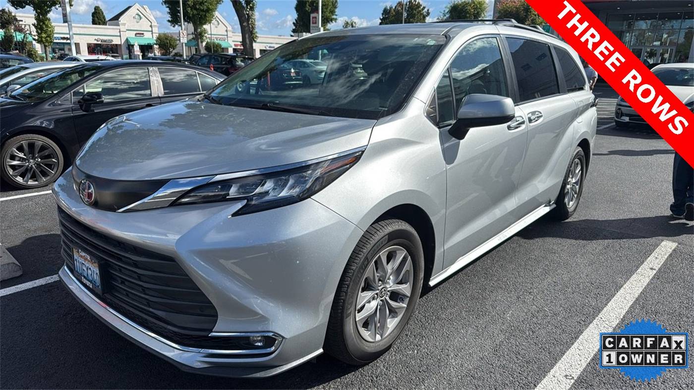 2022 Toyota Sienna XLE — Minivan — 72,811 mi — Sunnyvale, CA